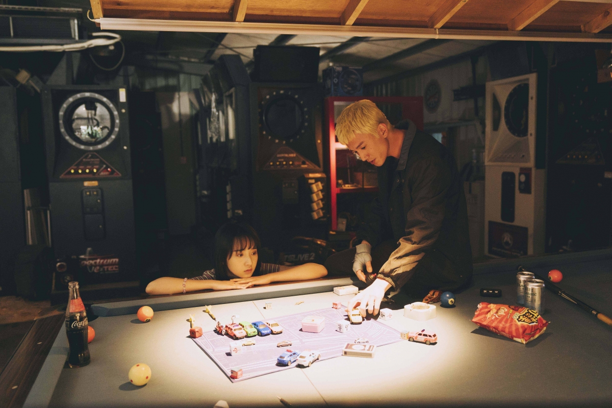 《塑膠花》吳慷仁（右）、李沐有精彩對手戲