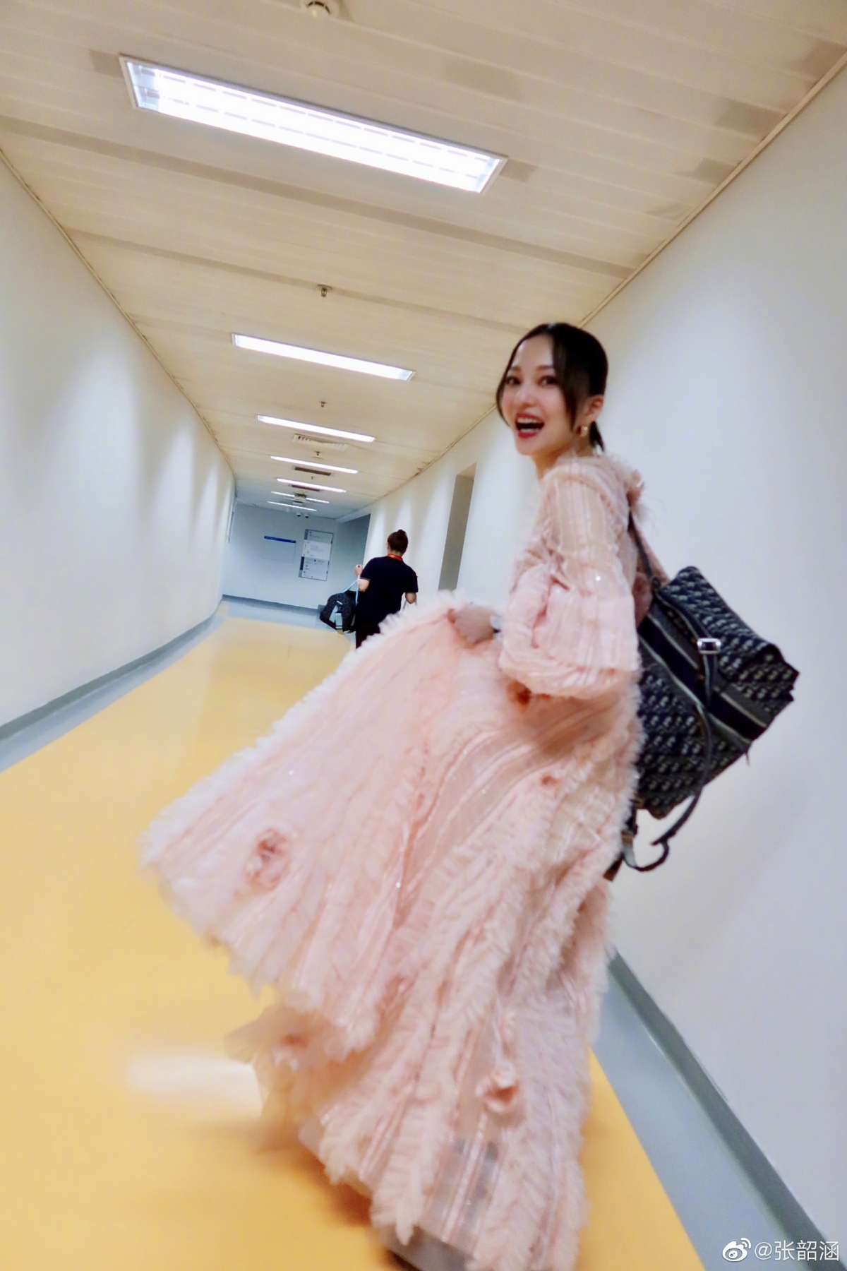 張韶涵是身高158公分小個子女孩