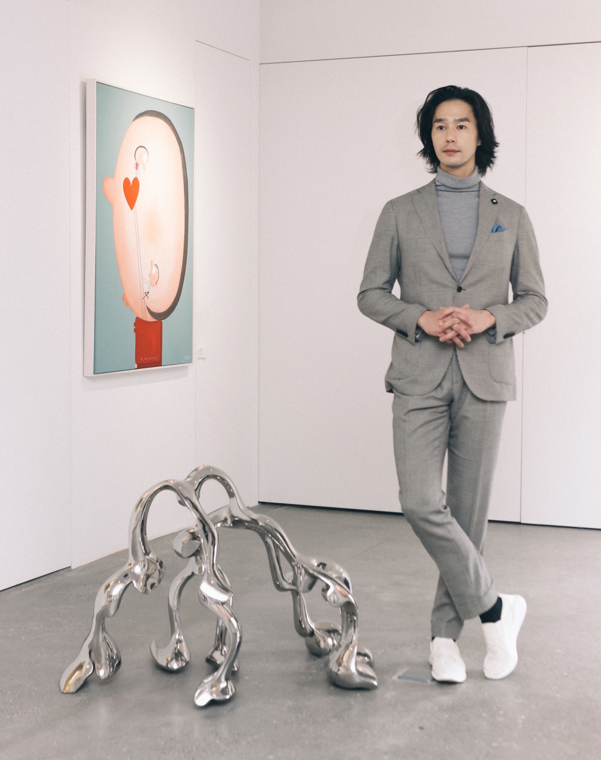 丁春誠目前致力於藝術產業,聊到策展相關事務時總能侃侃而談。