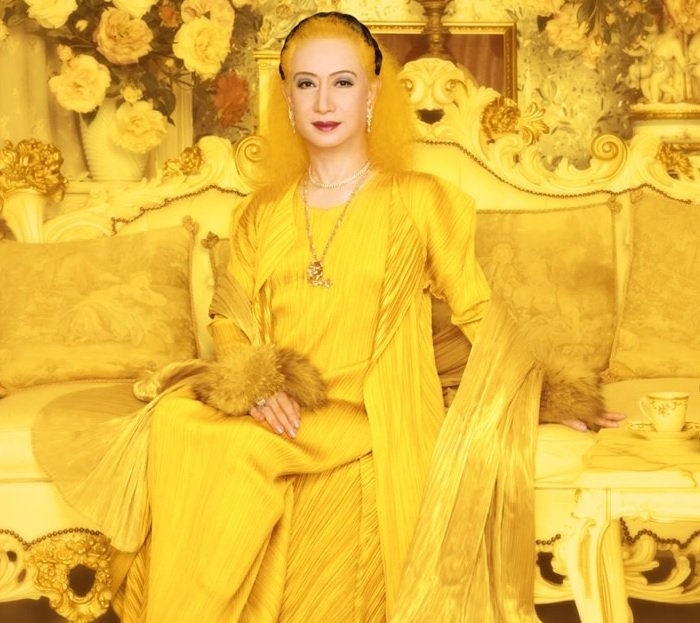 正式進入藝能界以女裝反串