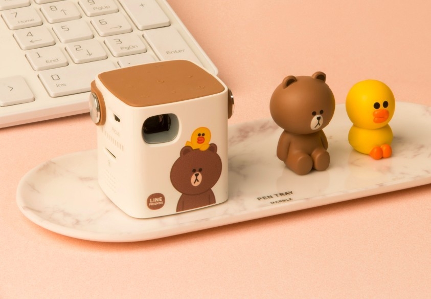 LINE FRIENDS 投影機