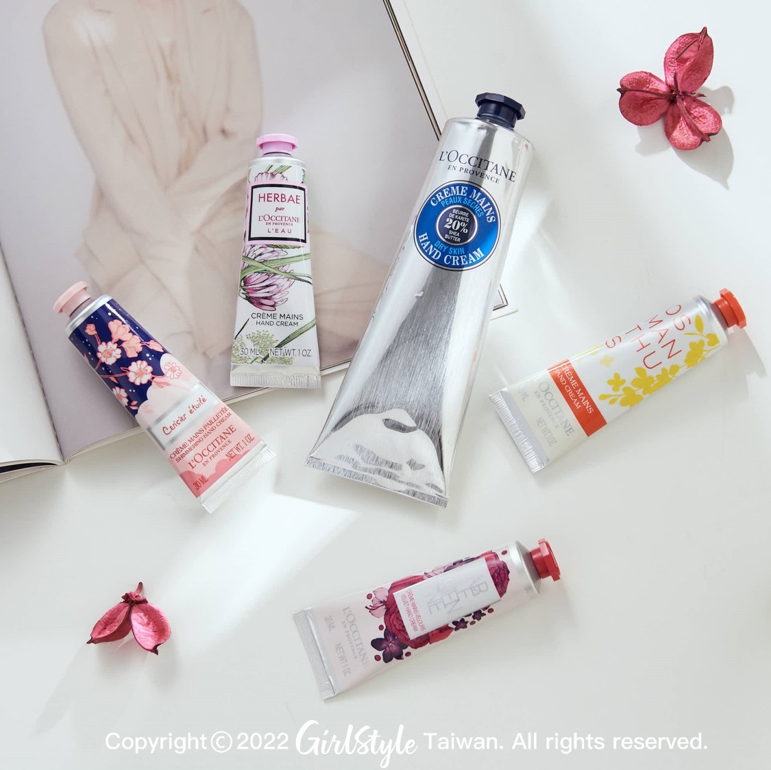 經典暢銷花香手霜組 / 乳油木護手霜 150ml+亞爾緞帶護手霜30ml+原野之心花舞護手霜30ml+ 桂花護手霜 30ml+夜櫻護手霜30ml $1900(69折)