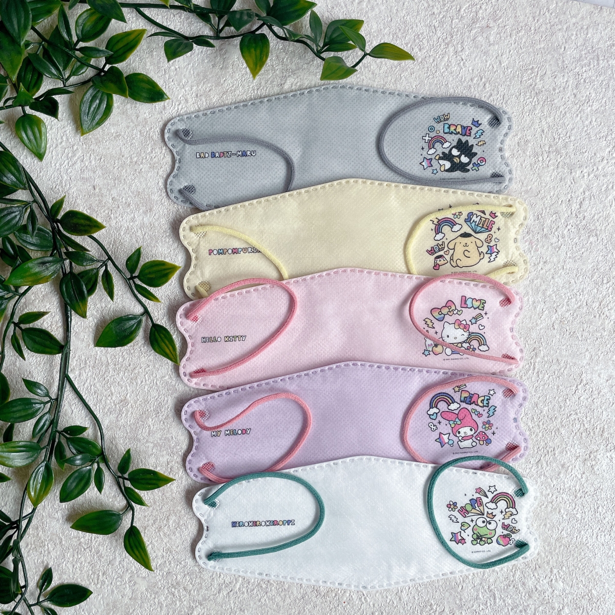 親親JIUJIU 三麗鷗LOVE&PEACE 4D立體口罩（盒/5入），NT$129