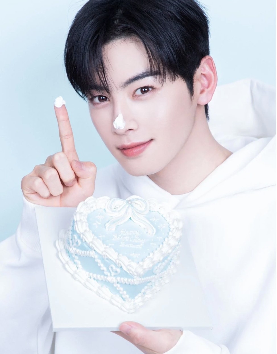 車銀優的證件照由於太完美因此受到討論。