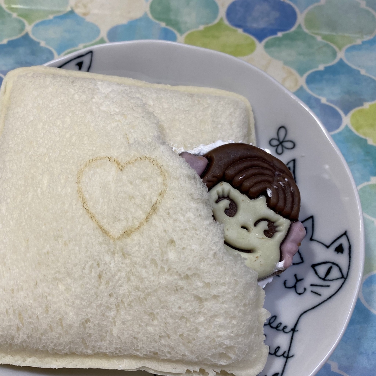 不二家夾心巧克力吐司讓許多日本人紛紛搶食