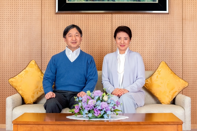 當今日本天皇夫婦