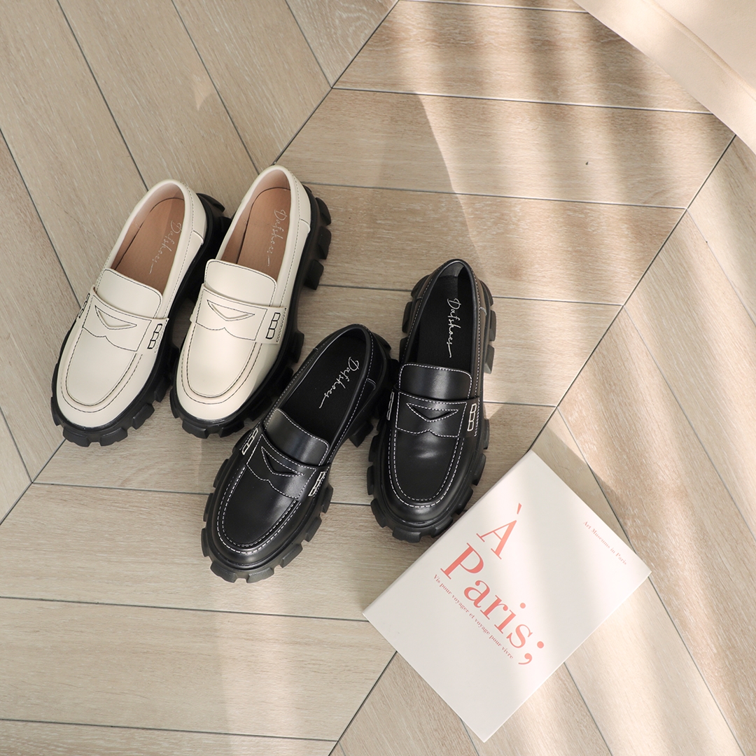 D+AF撞色車線鋸齒樂福鞋,NT$1,180