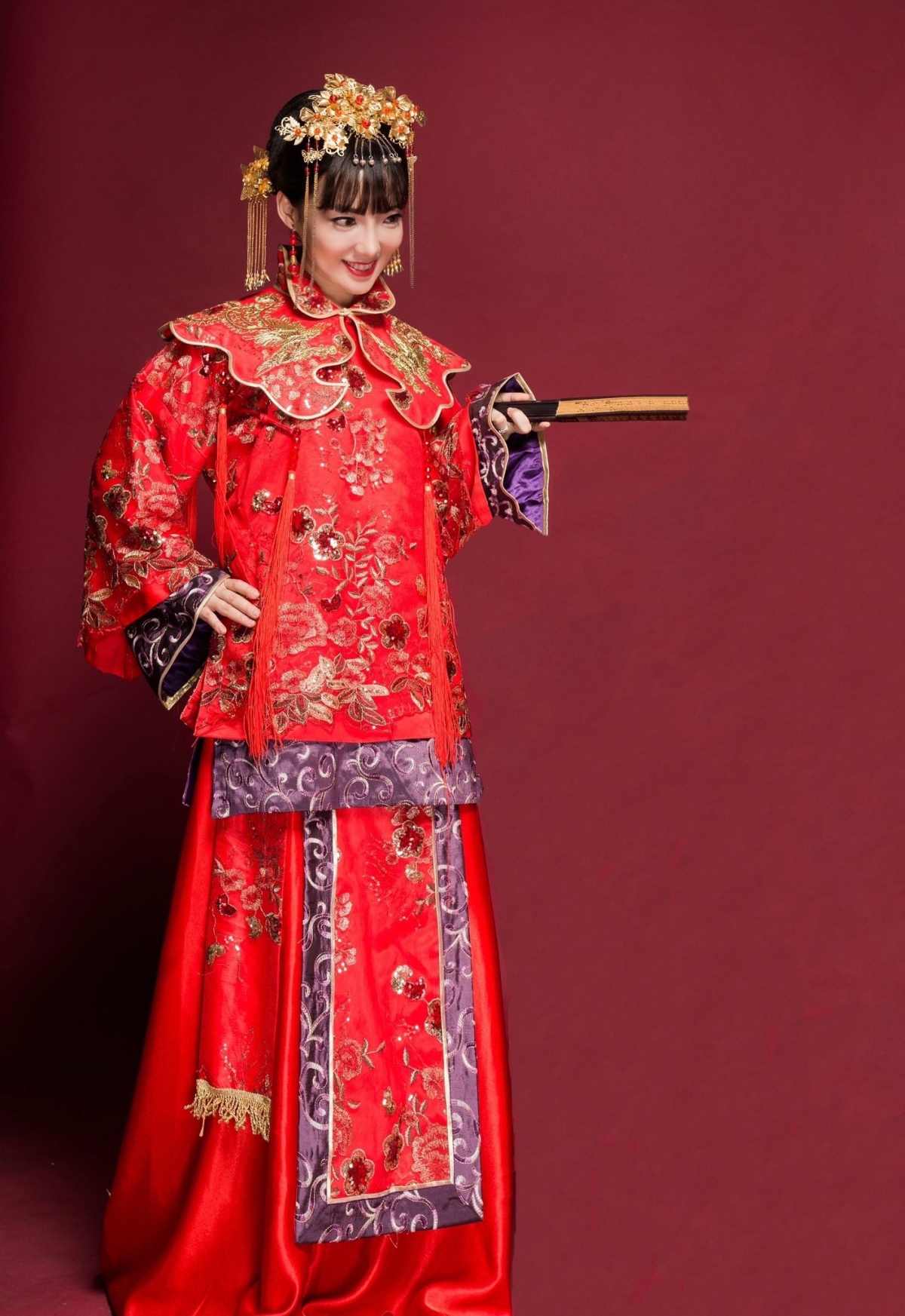 愛新覺羅 維賀年卡還曾穿著古裝拍攝