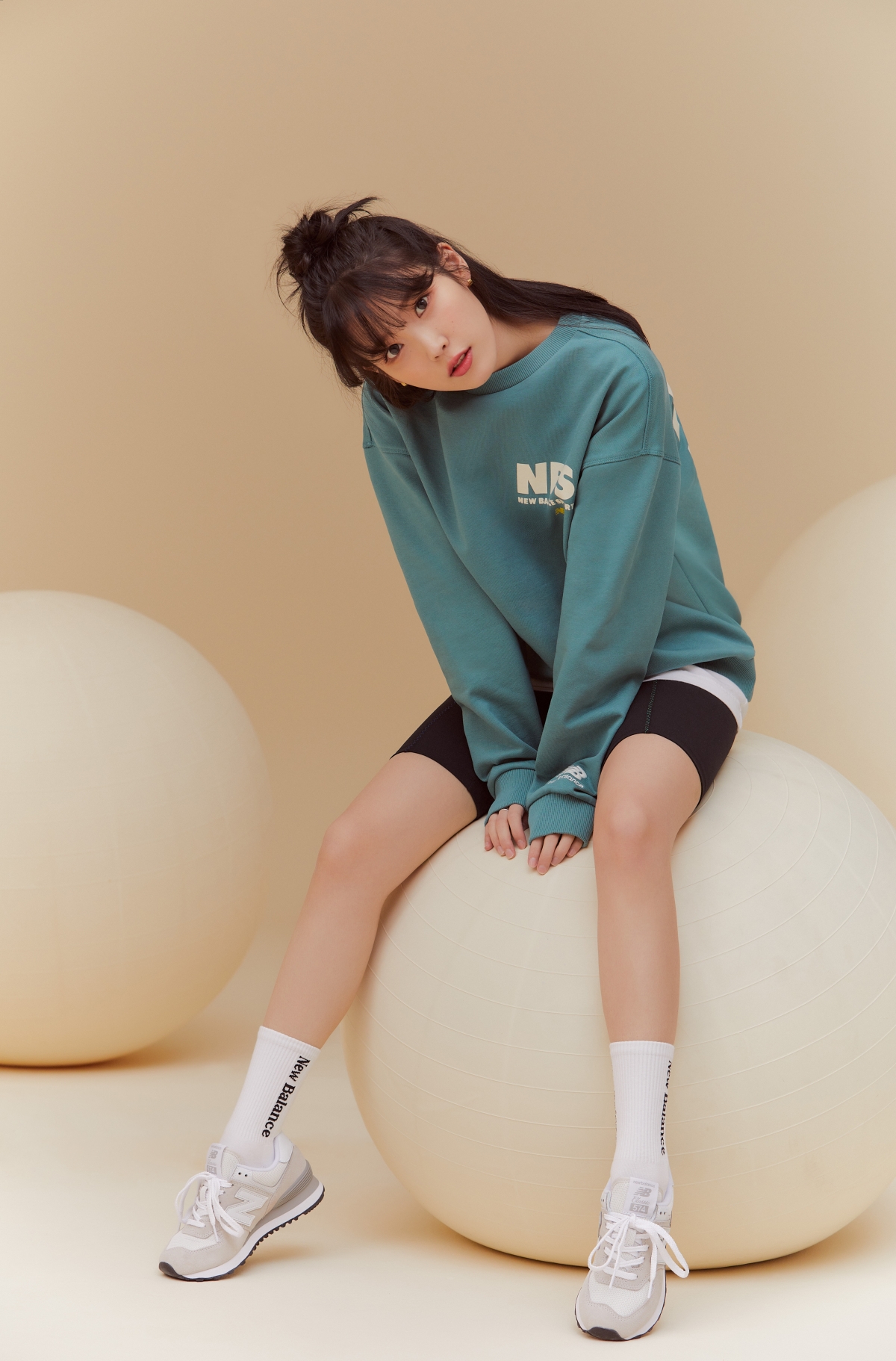 New Balance_亞太區形象大使IU詮釋ML574EVW