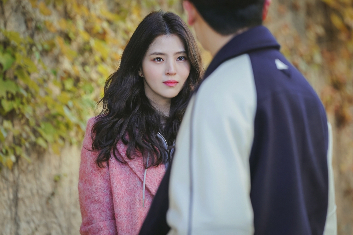 Disney+由朴炯植、韓韶禧共同主演的浪漫韓劇《單戀原聲帶》