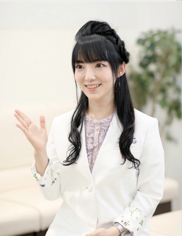 愛新覺羅 維亮麗外型+皇族性是吸引日本媒體採訪