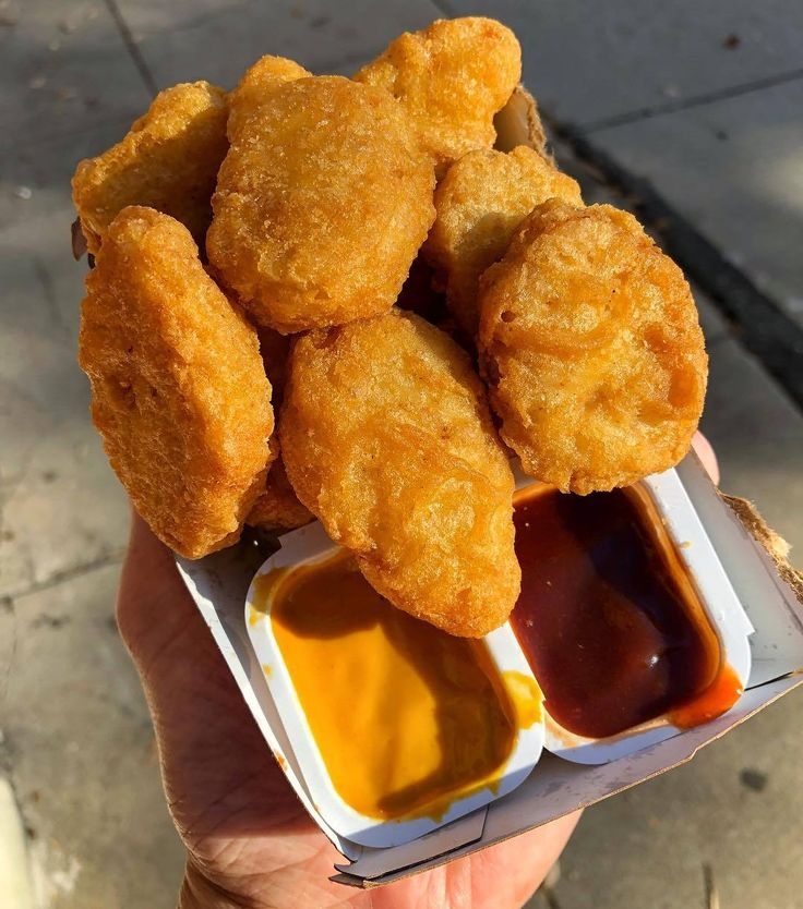 麥當勞雞塊吃法8. 雞塊+蛋捲冰淇淋