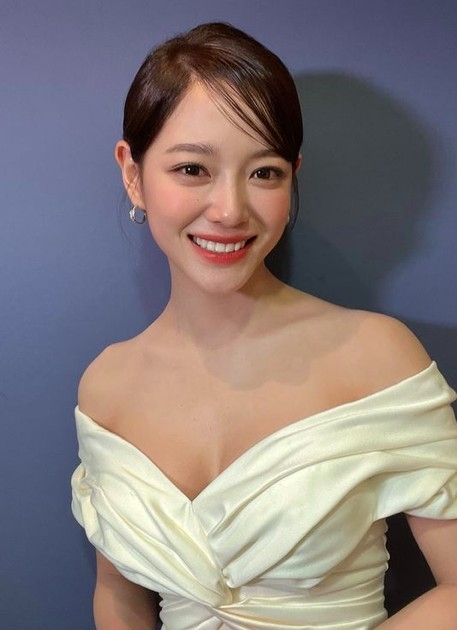 《社內相親》金世正肌膚保養法3:自製美白面膜