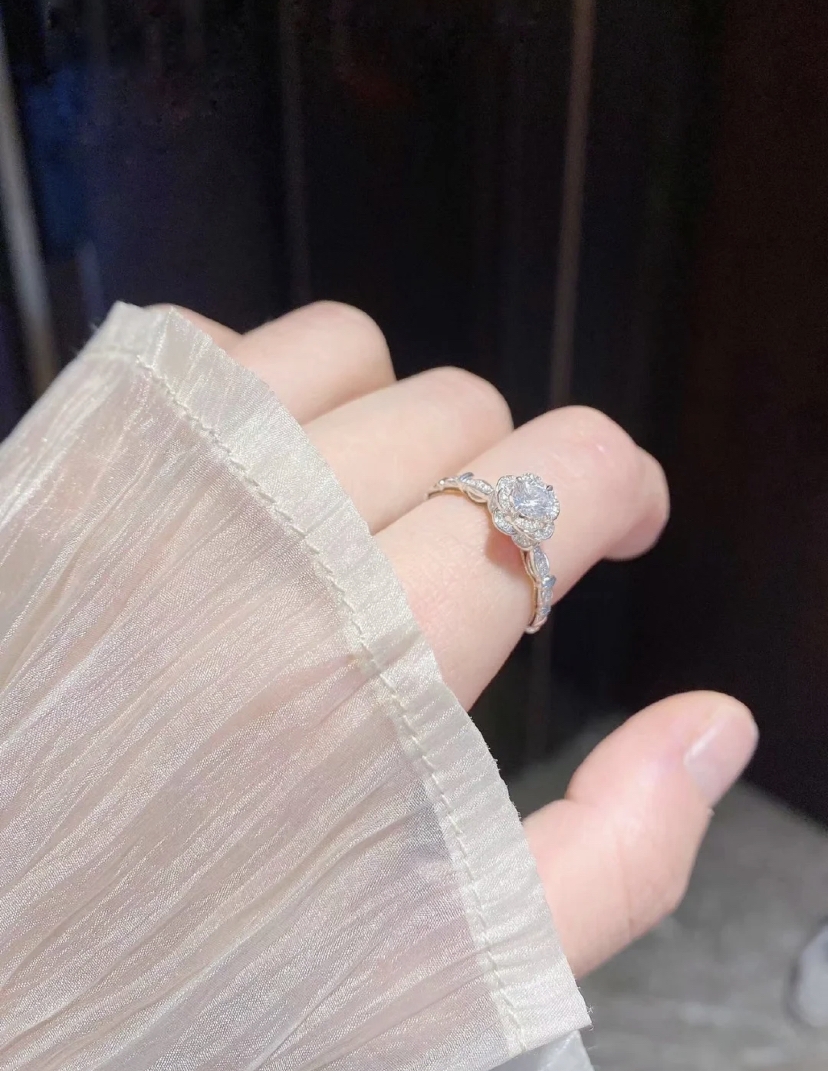 周大發soinlove「盛開玫瑰花戒」