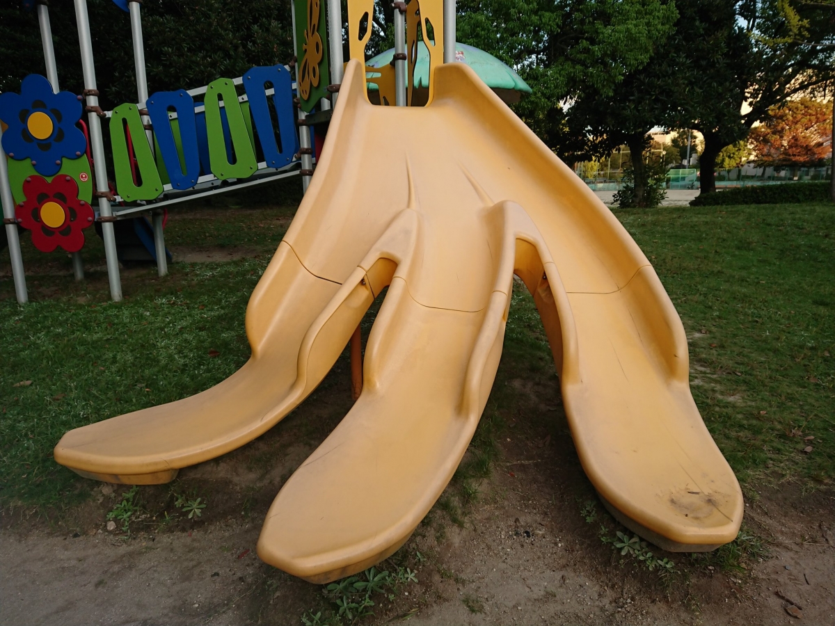 不知道大家敢不敢玩這款溜滑梯呢？