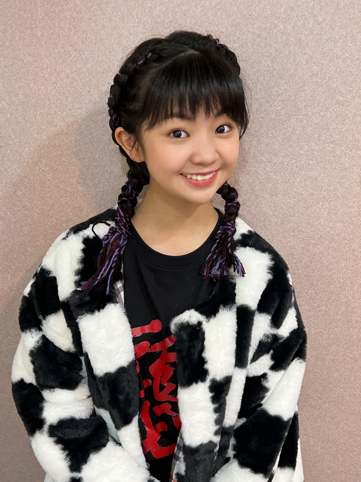 「小嘉玲」吳以涵今年14歲