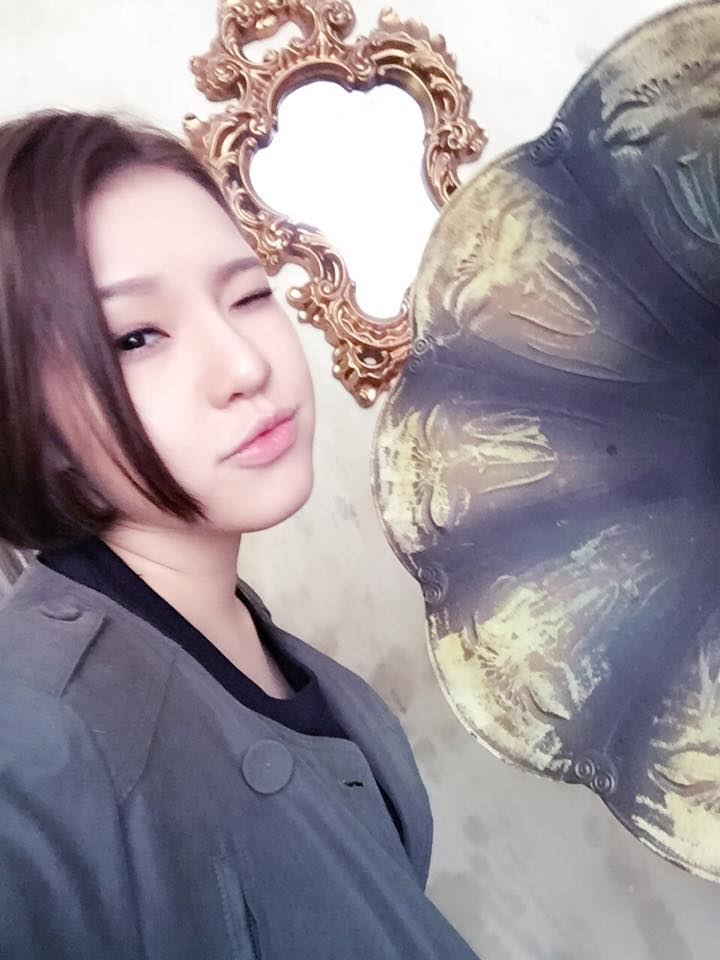 Hold住姊(謝依霖)