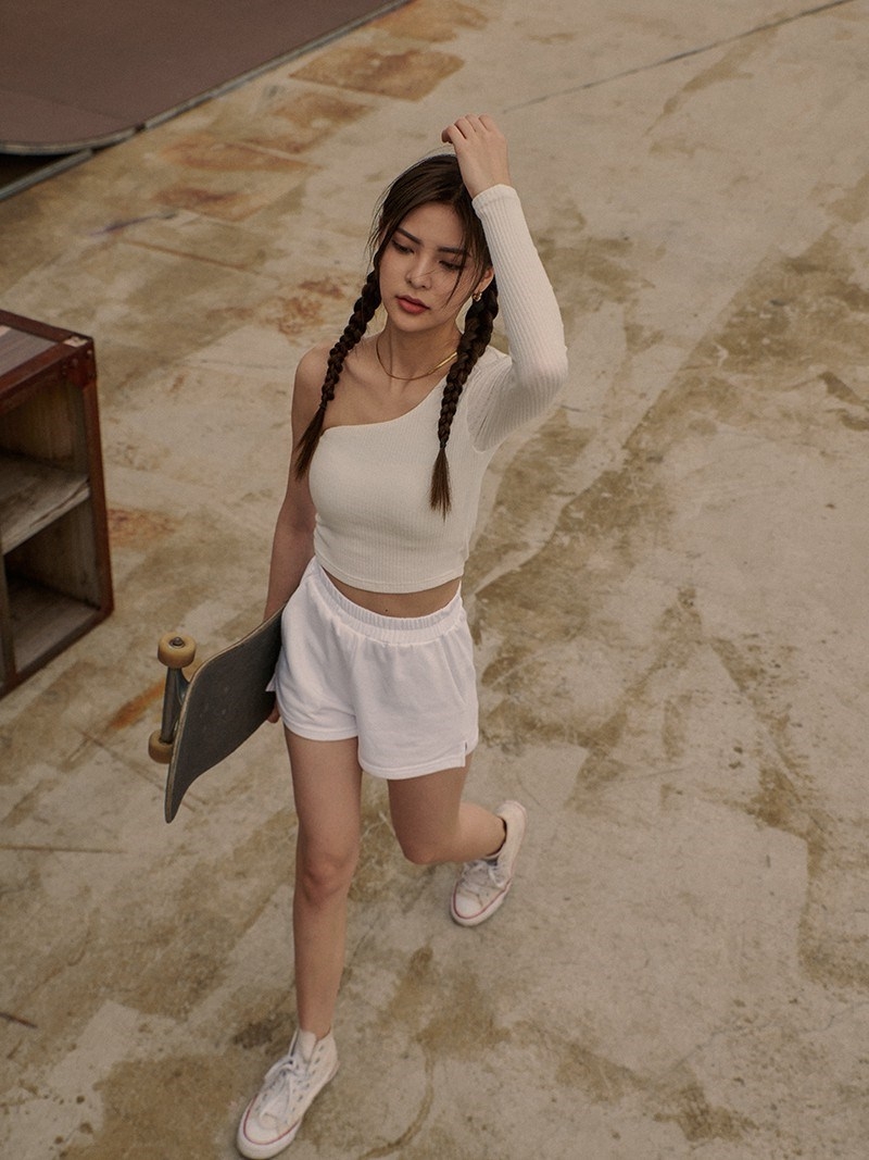 MERCCI22個性斜肩長袖Bra Top,NT580