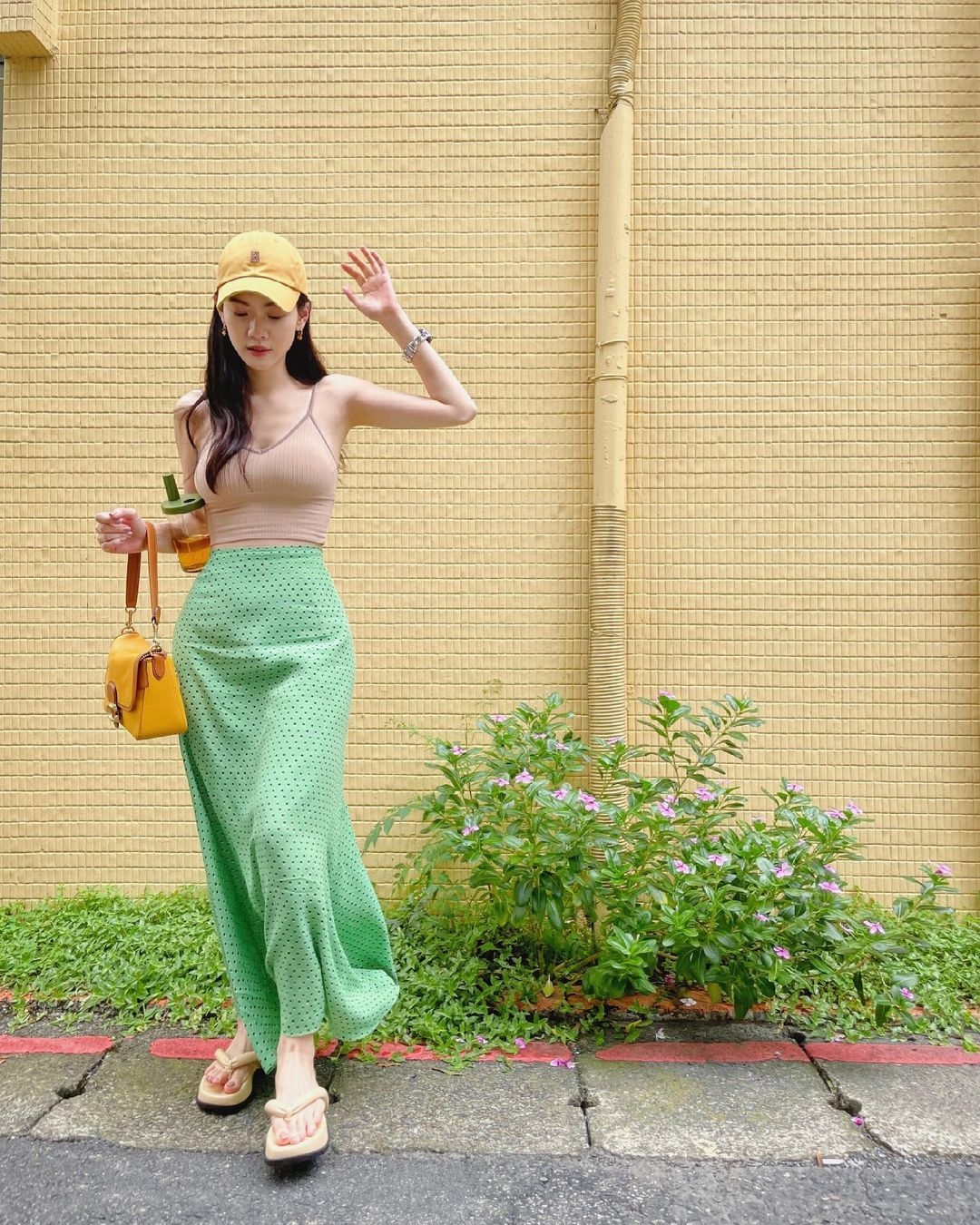 Bra Top 也是曾之喬每套穿搭幾乎都會出現的單品。