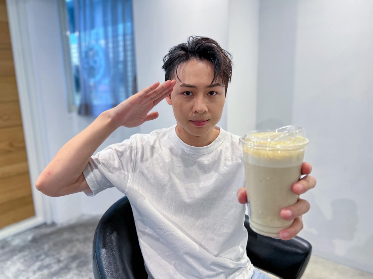 顏佑庭已經接連擔任過內外場工作，每一集都繪出小包