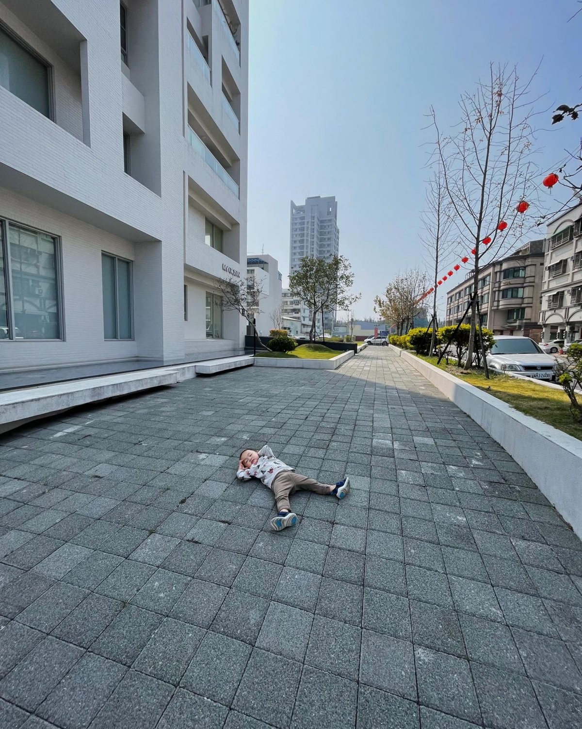 歐陽靖分享兒子隨時隨地都可以躺