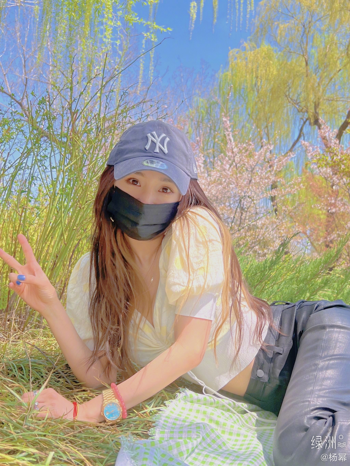 楊冪遭指疑不斷出去玩卻沒Po女兒照