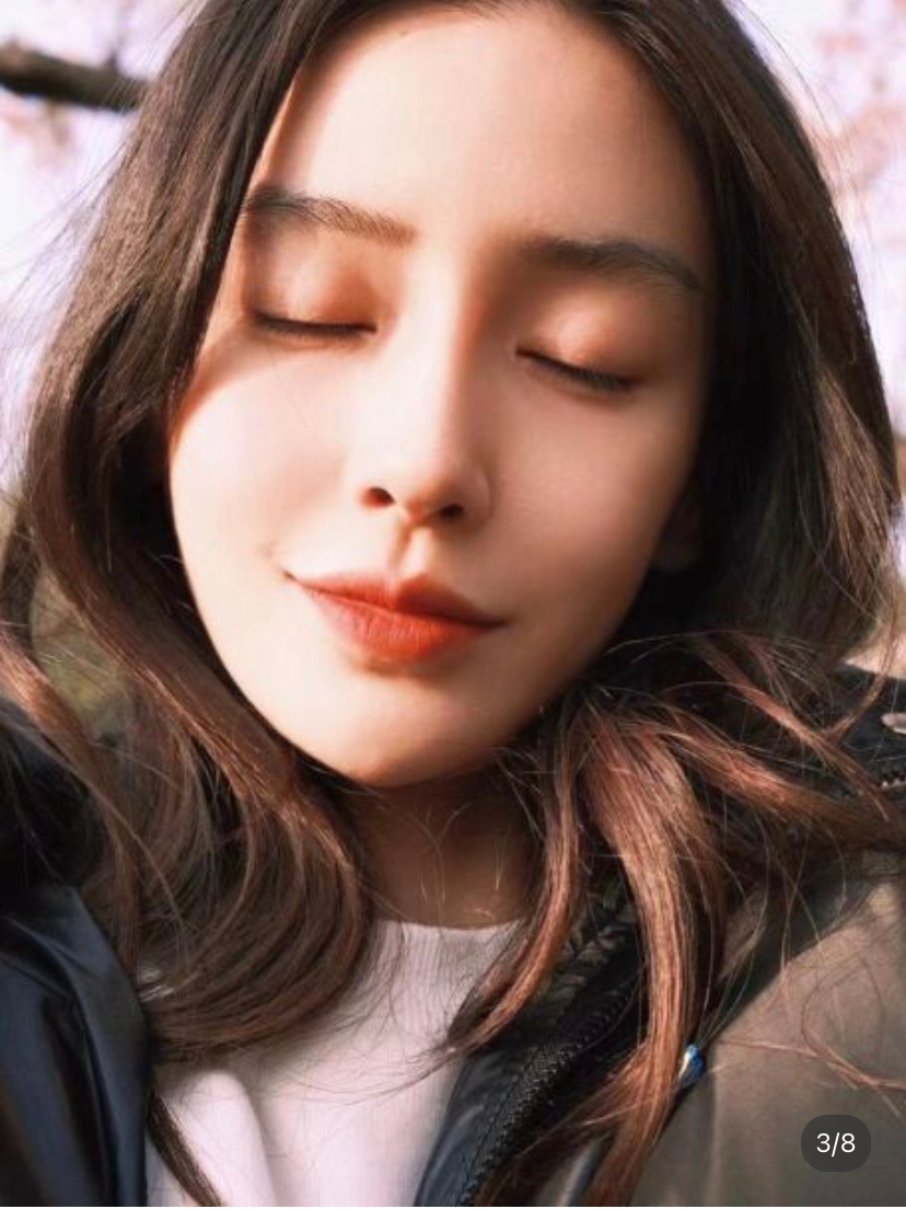 特寫下的Angelababy