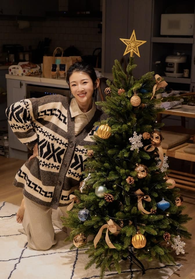 趙筱葳因與醫師賴弘國相戀結婚，而在網路上爆紅