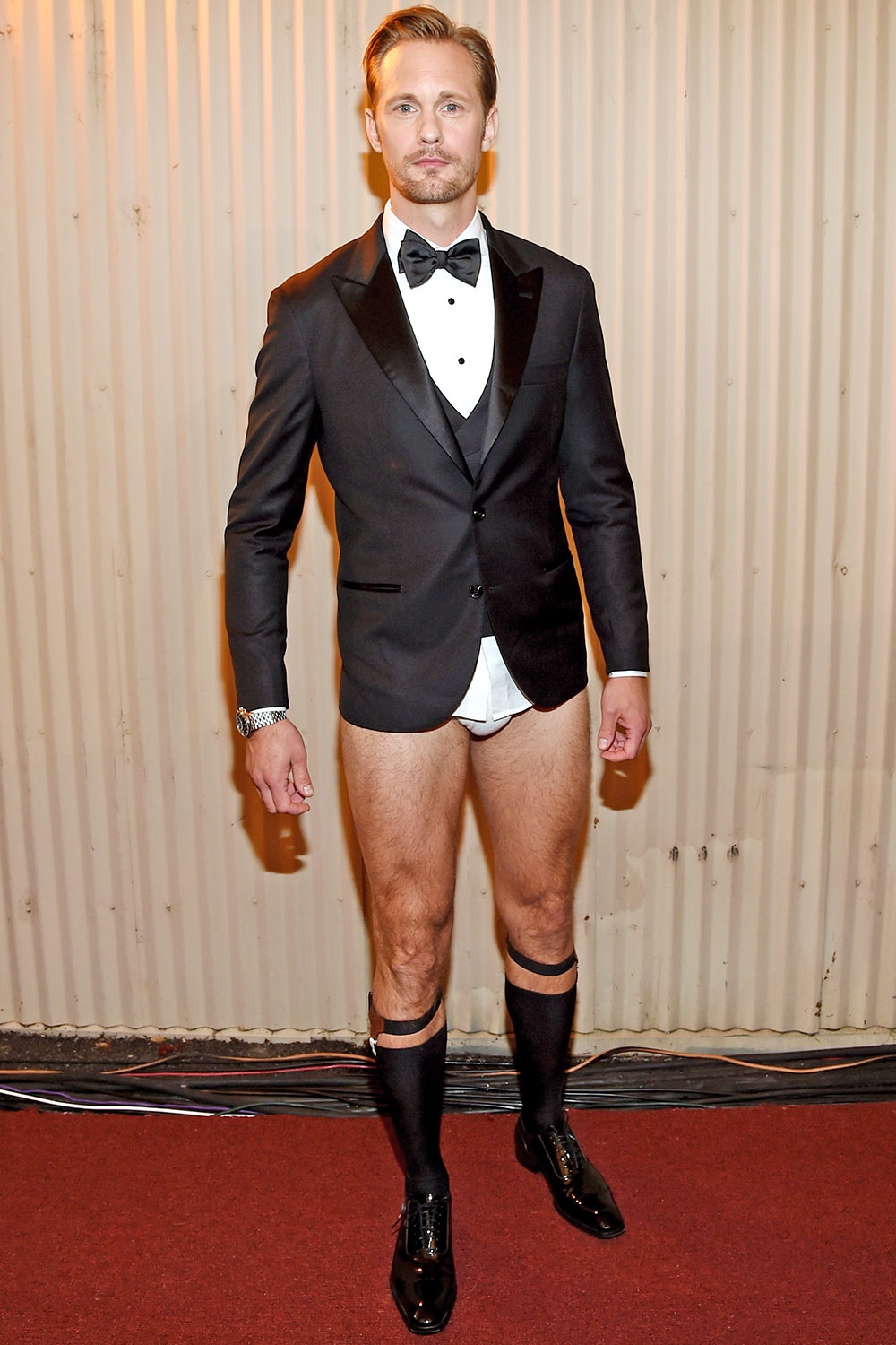 Alexander Skarsgård火辣脫褲子上台