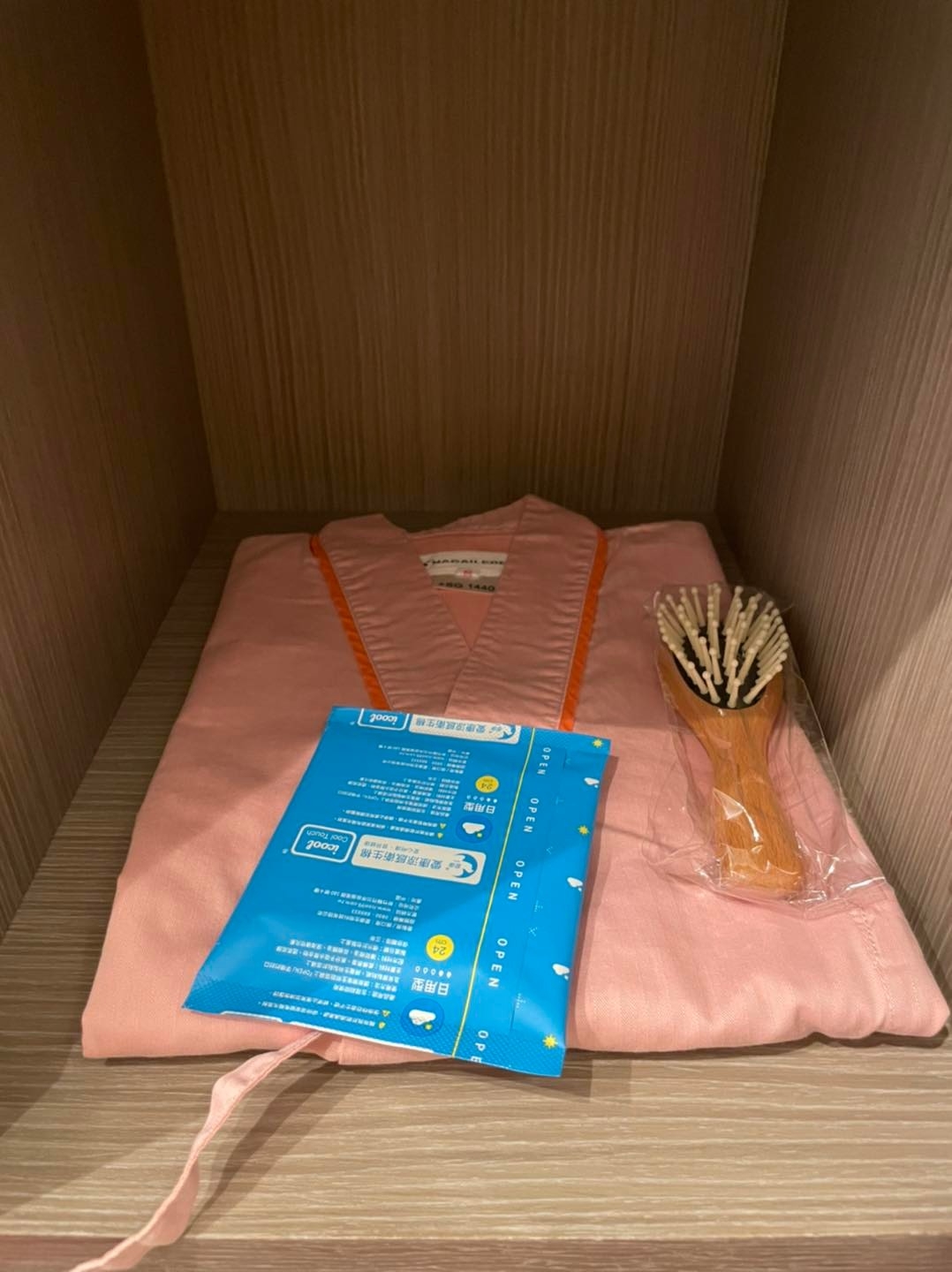 趙筱葳分享診所準備的衣物