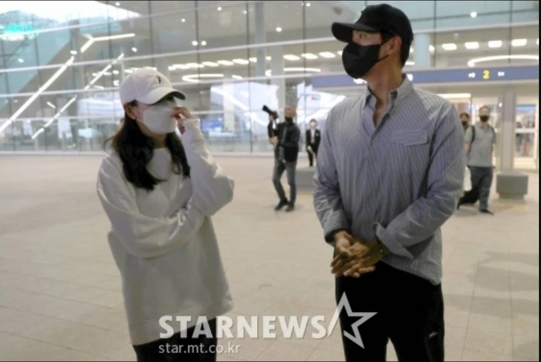 玄彬與孫藝真結束蜜月返回韓國