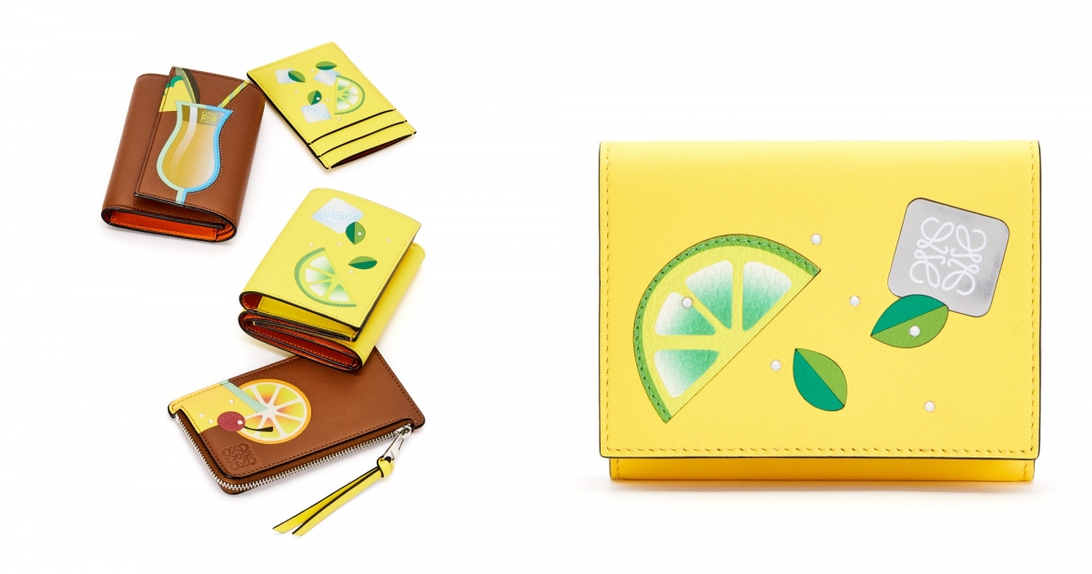 LOEWE檸檬黃小牛皮雞尾酒錢包,NT$23,000/黃色小牛皮直立卡夾,NT$13,000
