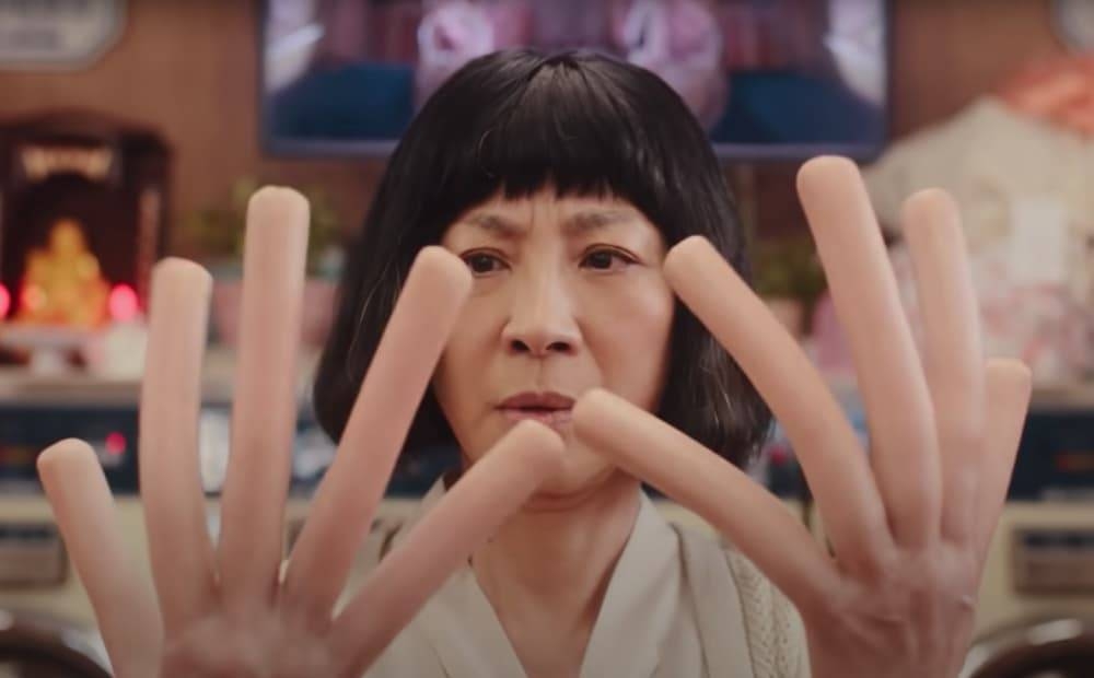 其中之一的熱狗手宇宙，所有人的手都是熱狗