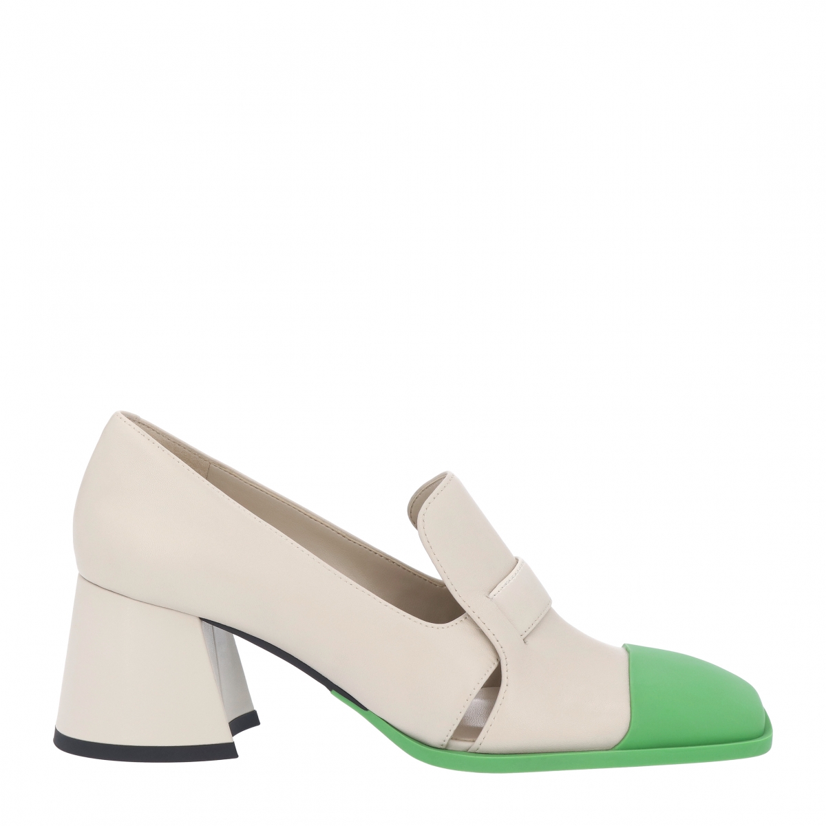 CHARLES & KEITH Andre方頭樂福粗跟鞋，NT$2990