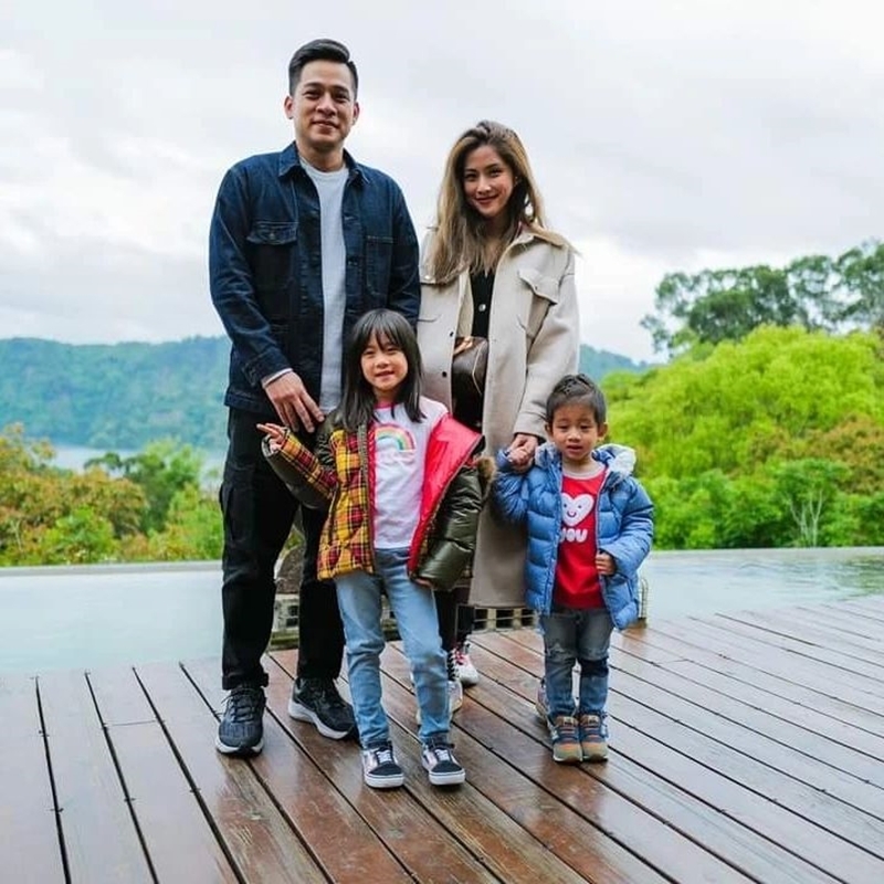 蔡沐妍一家四口