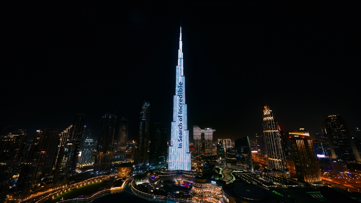 特於發表會前點亮世界最高建築—杜拜哈里發塔，讓世界看見創新之美