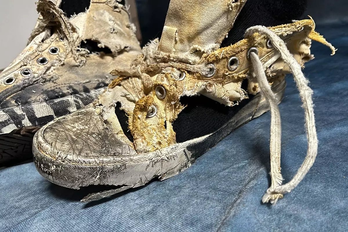 Balenciaga paris鞋子細節