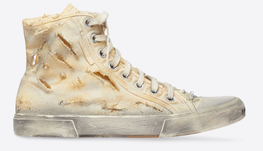 穿上腳襪子都會秀出來