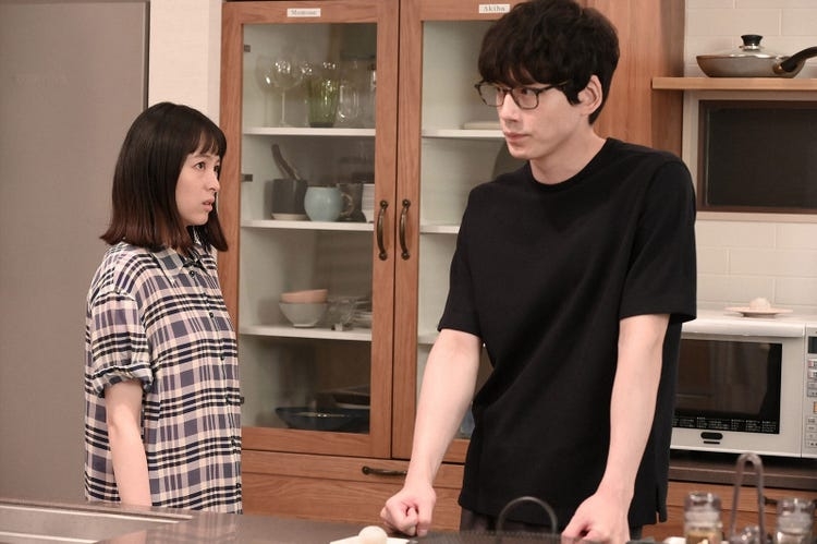 不同成長背景的兩人住到了一起，比較容易因此產生爭執。