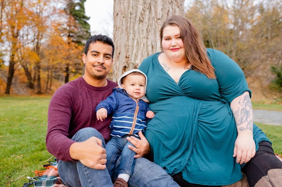 Adrianna和 Ricardo幸福生下小孩