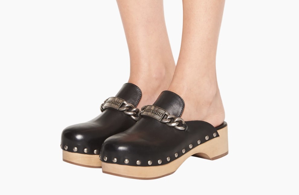 Miu Miu 鉚釘裝飾木底鞋,約29,700元