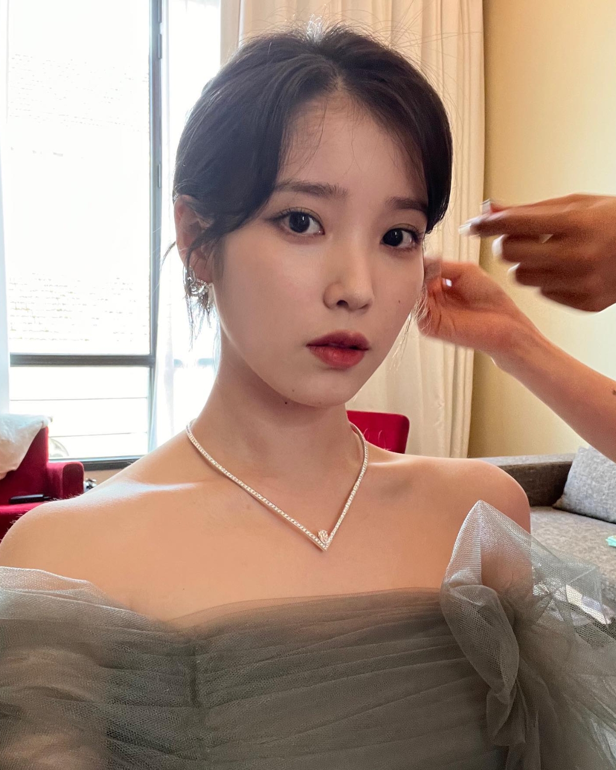 IU