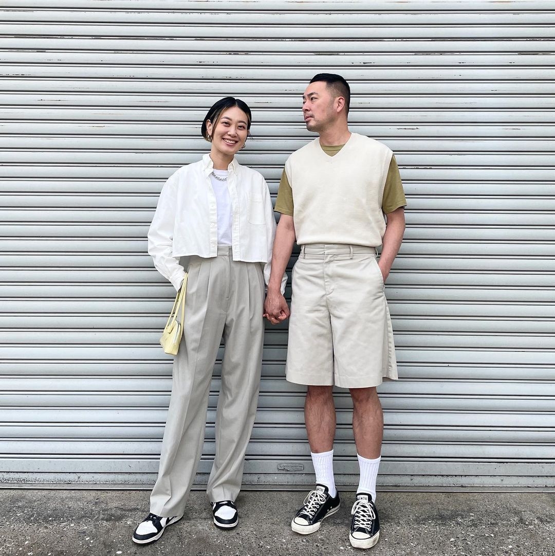 日韓夫妻 Seoyoung & Yuichiro 經常在 IG 上分享穿搭，追蹤人數高達十萬人，甚至持續增加中。