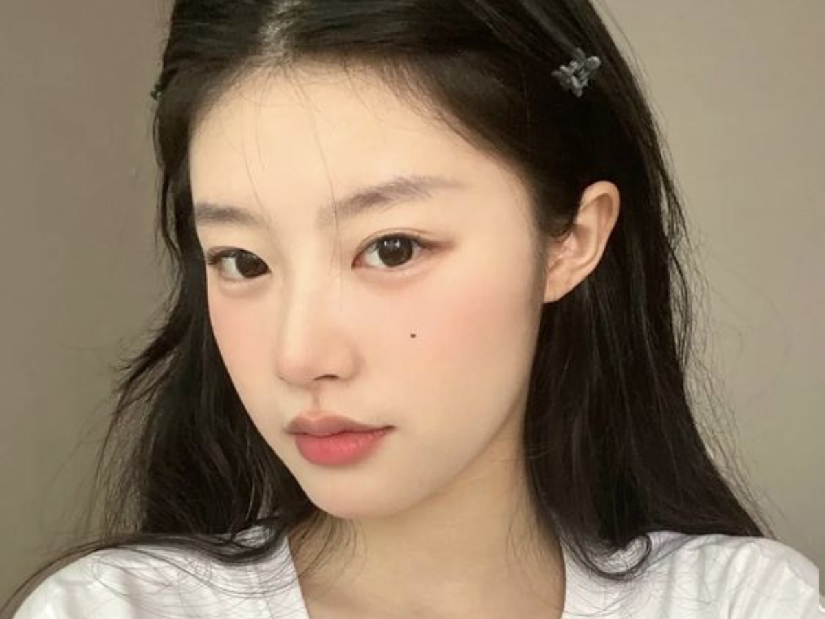 底妝前噴定妝噴霧