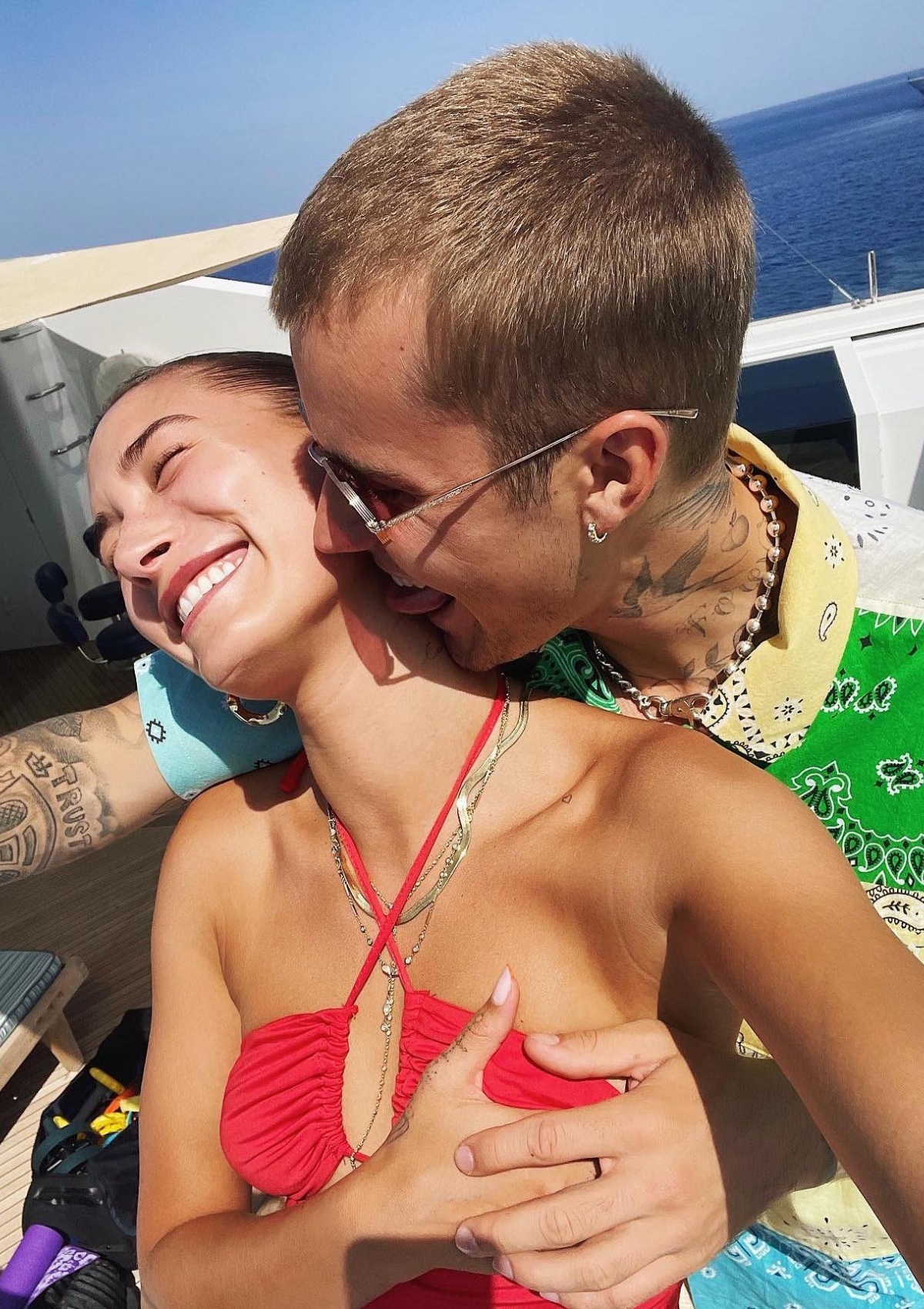 海莉比伯、賈斯丁比伯