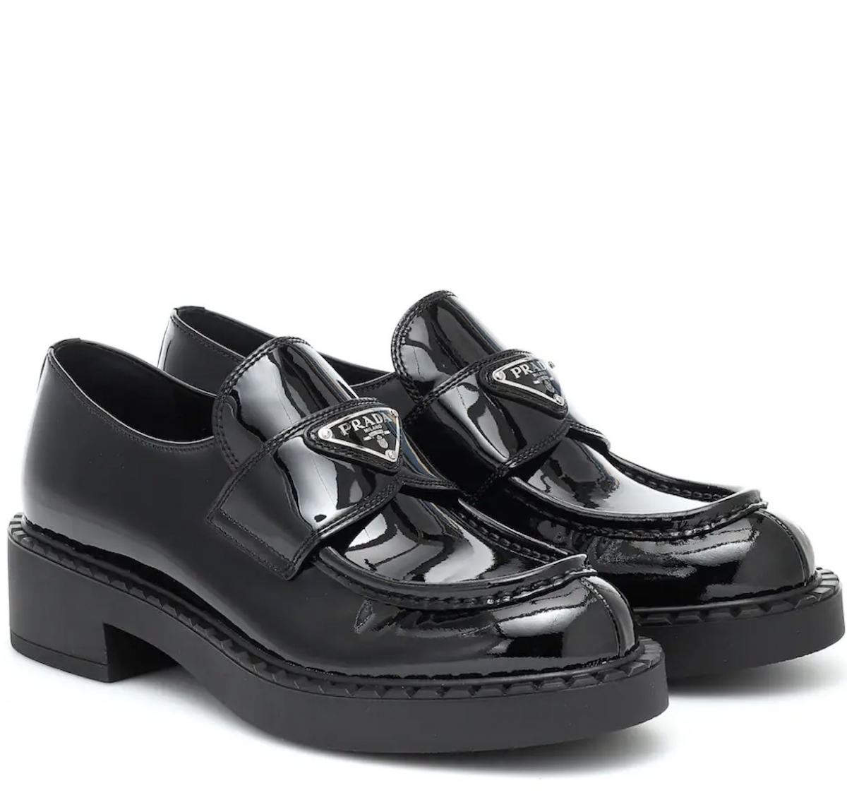 Prada 亮面皮革樂福鞋,NT$ 34,500