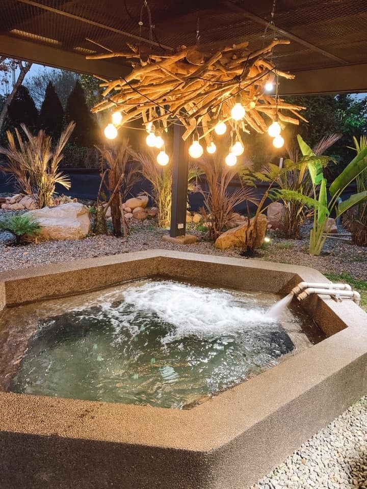 每一圈都有獨立的溫泉池