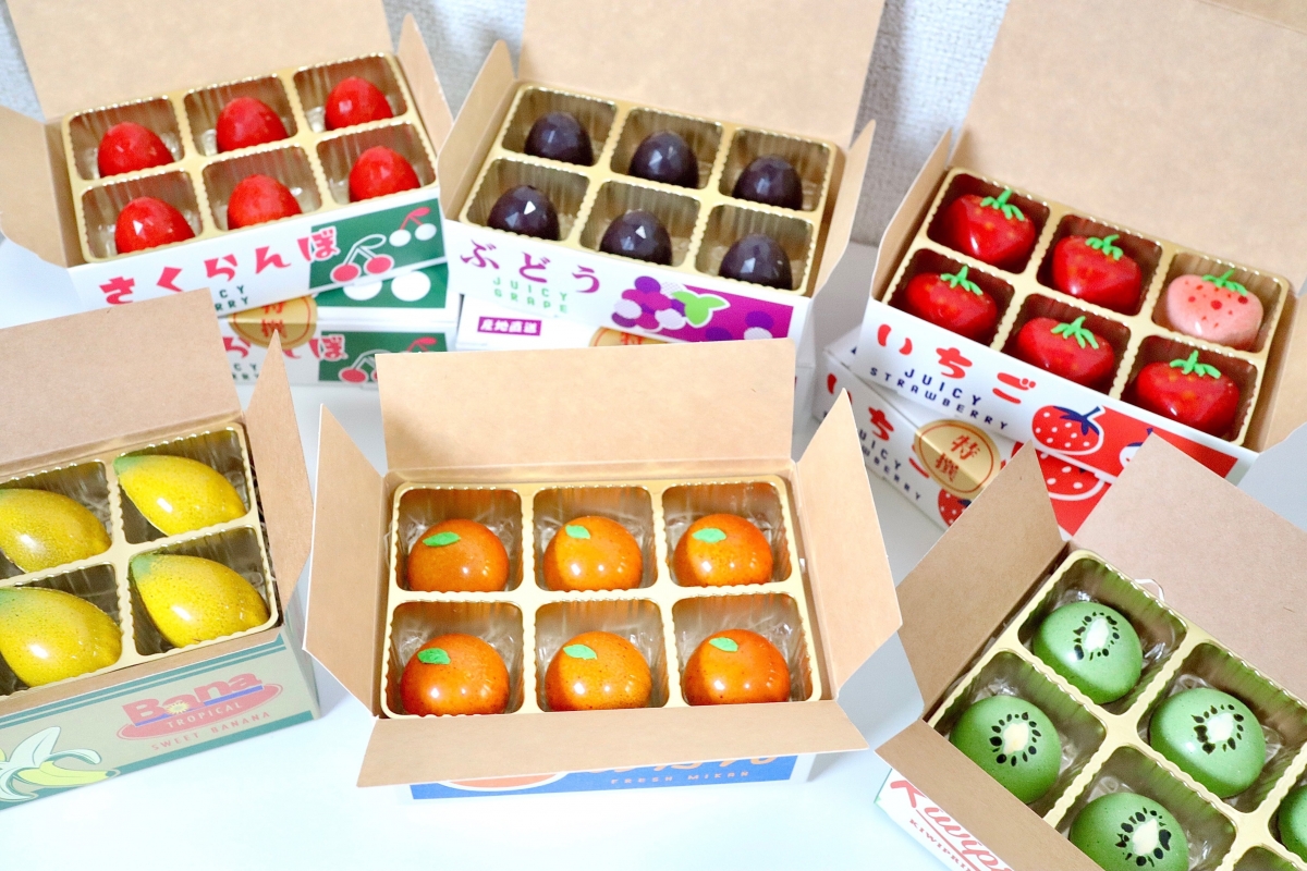 看見39元均一價商店販賣的水果紙箱，因此掀起做甜點的念頭