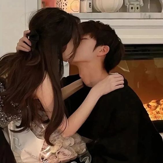 行為6:對你有明顯佔有慾