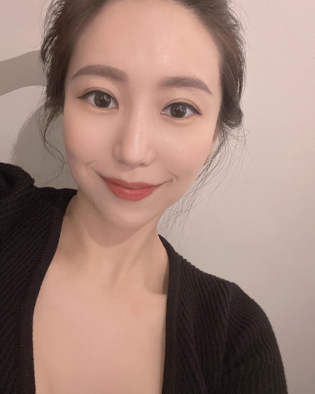 高毓璘有「主播界洪曉蕾」稱號